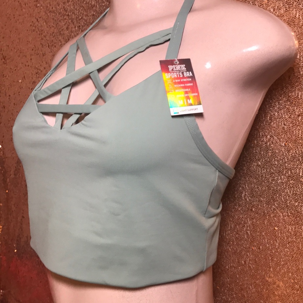 SALE✨VS PINK STRAPPY ULTIMATE SPORTS BRA NWT - Picture 3 of 4